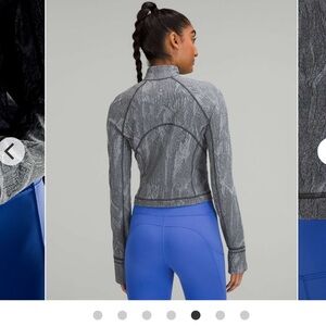 Lululemon It’s Rulu Run Cropped Half Zip. Size 2.